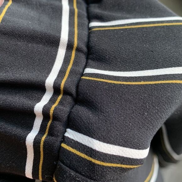 Body by Us Size Small black striped pants. Pleated front with tie. - Picture 10 of 10